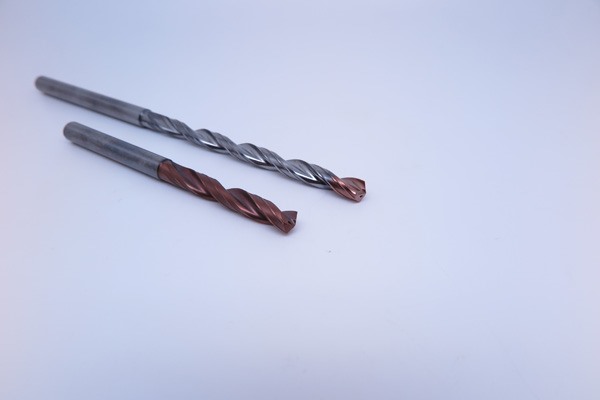 深孔鉆頭-川業(yè)，鎢鋼刀具價(jià)格-深孔鉆頭切削參數(shù)
