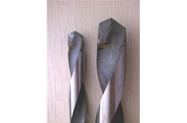 鎢鋼合金鉆頭-川業(yè)，數(shù)控刀具加工-鎢鋼合金鉆頭研磨